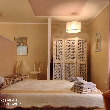Apartments Domovik Latorichnaya,3 Mukacheve Luaran gambar