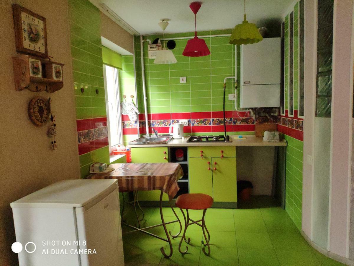Apartments Domovik Latorichnaya,3 Mukacheve Luaran gambar